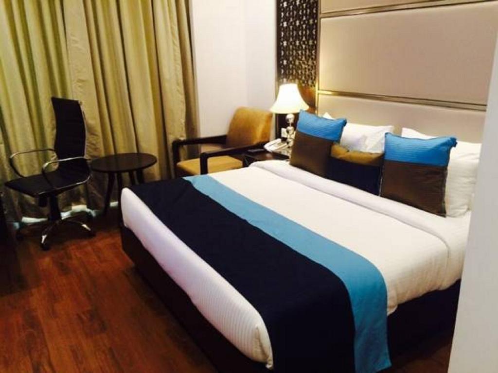 โฮเต็ล ดีไลต์ แกรนด์ Hotel ฟารีดาบัด ภายนอก รูปภาพ