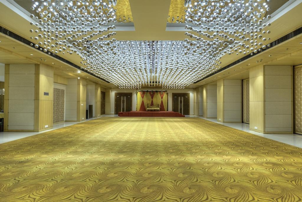 โฮเต็ล ดีไลต์ แกรนด์ Hotel ฟารีดาบัด ภายนอก รูปภาพ