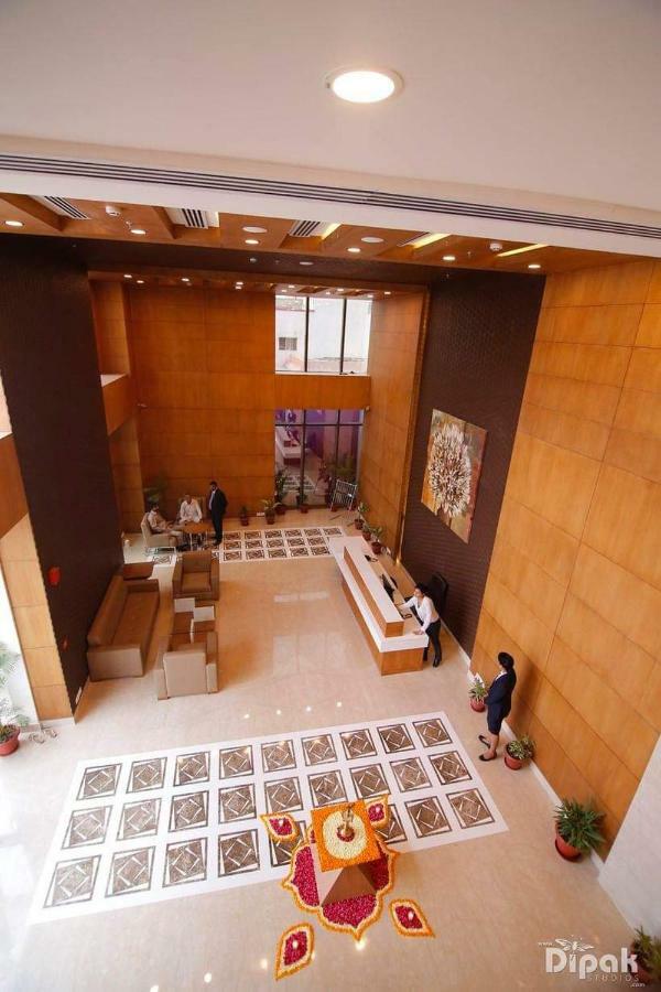 โฮเต็ล ดีไลต์ แกรนด์ Hotel ฟารีดาบัด ภายนอก รูปภาพ
